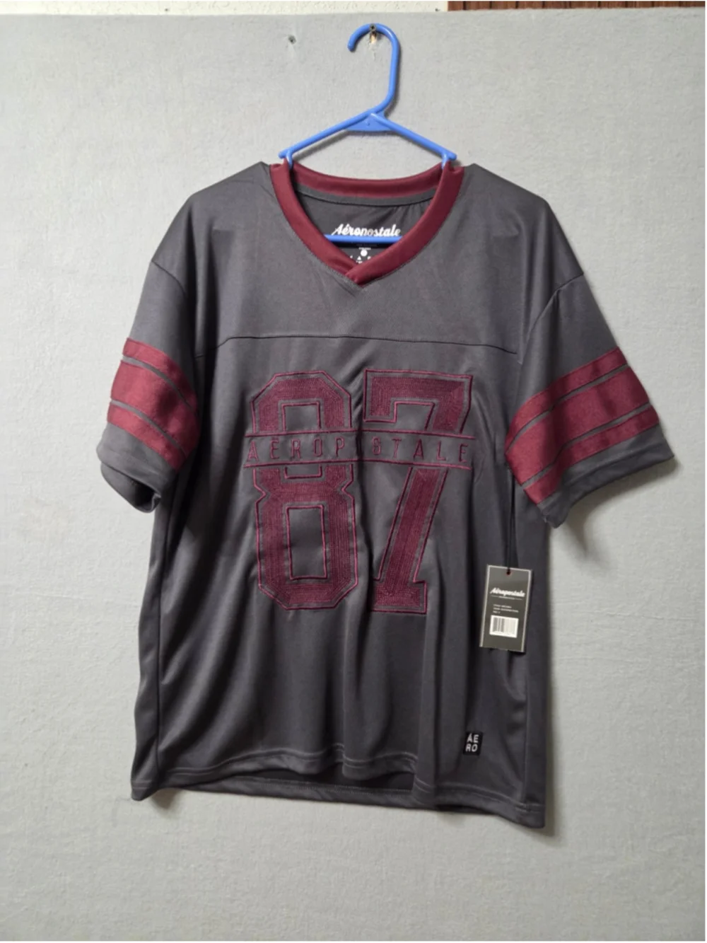 Men's Aeropostale Jersey Shirt Size S Grey Maroon 87 Graphic P2p 22 In